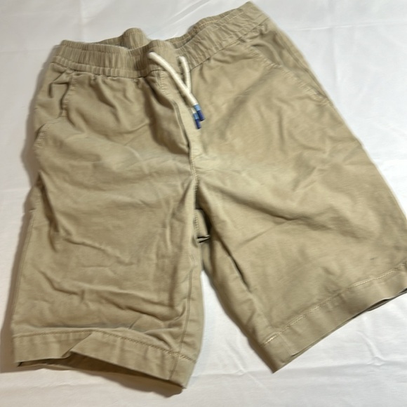 4 pairs of Khaki shorts GAP - Picture 3 of 7